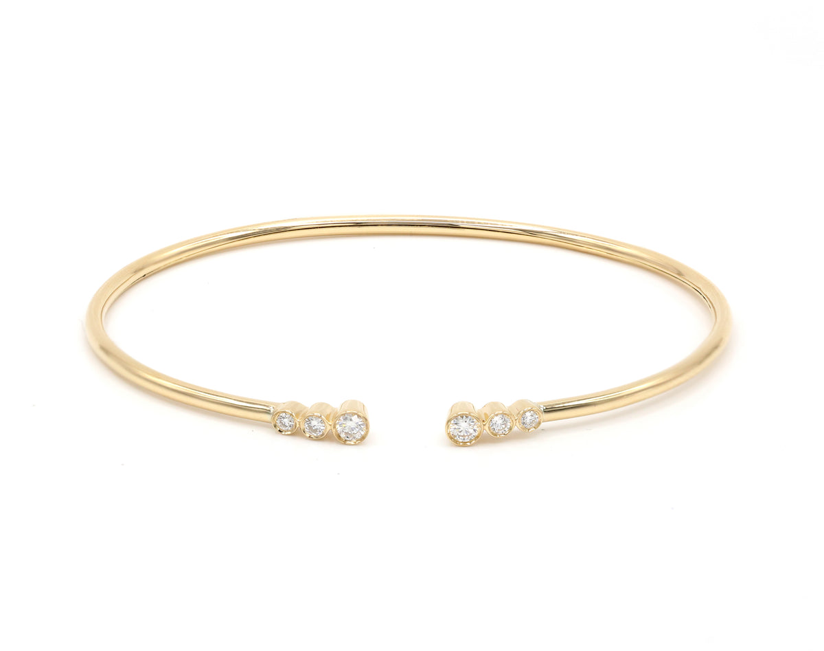 Bangle B-7232-YG Diamond bangle made of yellow gold