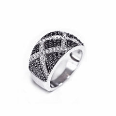 Ring Black Diamond ring made of white gold with white and black diamonds